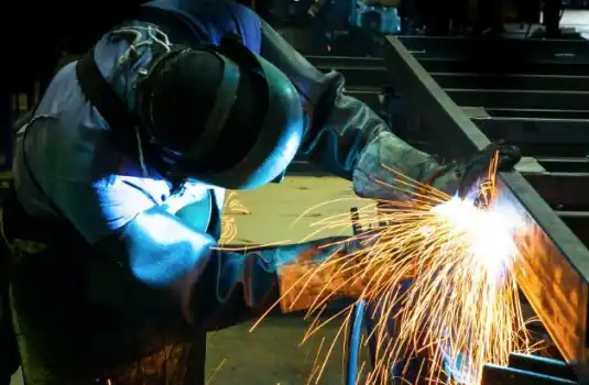 Analysis of the Molten Pool Characteristics in Laser Welding